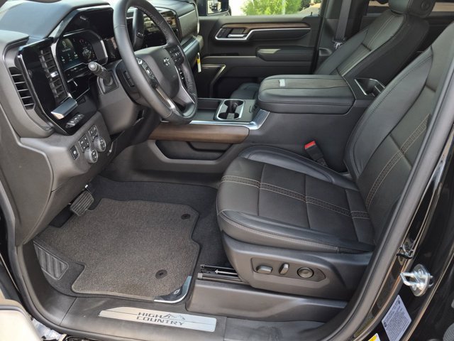 Used 2025 Chevrolet Silverado 2500 High Country w/ High Country Premium Package AWD/4WD image 10