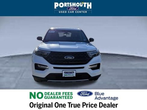 Certified 2022 Ford Explorer XLT w/ Equipment Group 202A image 9