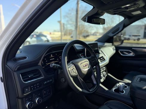 Used 2023 GMC Yukon AT4 w/ AT4 Premium Plus Package image 13