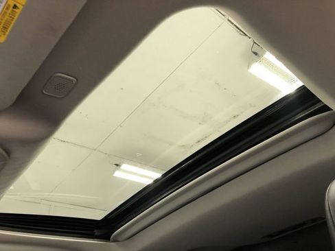 Used 2024 Toyota Highlander XLE image 22