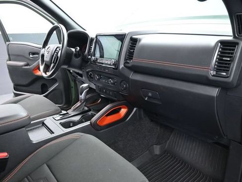 Used 2024 Nissan Frontier PRO-4X w/ Technology Package AWD/4WD image 41