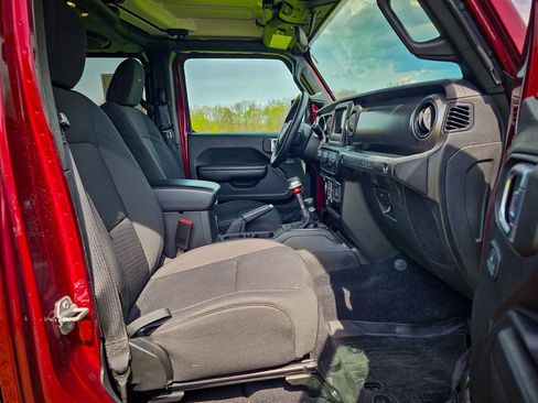Certified 2021 Jeep Wrangler Unlimited Sport AWD/4WD image 36