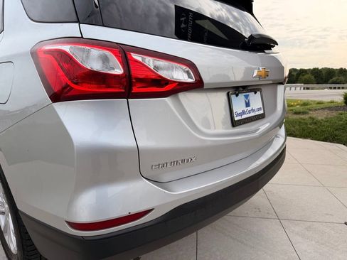Used 2021 Chevrolet Equinox LS w/ LS Convenience Package AWD/4WD image 37