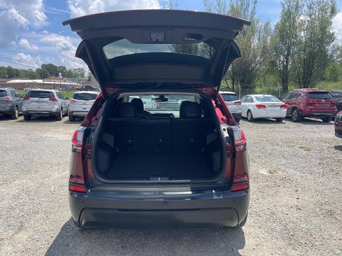 Used 2020 Jeep Cherokee Latitude Plus AWD/4WD image 27