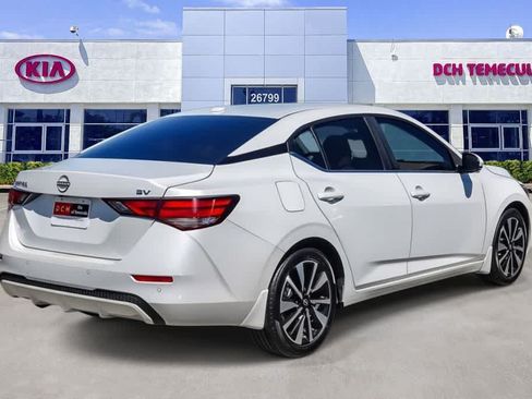 Used 2024 Nissan Sentra SV w/ SV Premium Package FWD image 4