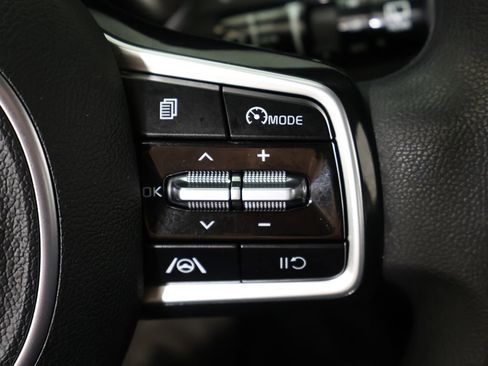 Used 2022 Kia Sorento LX FWD image 38
