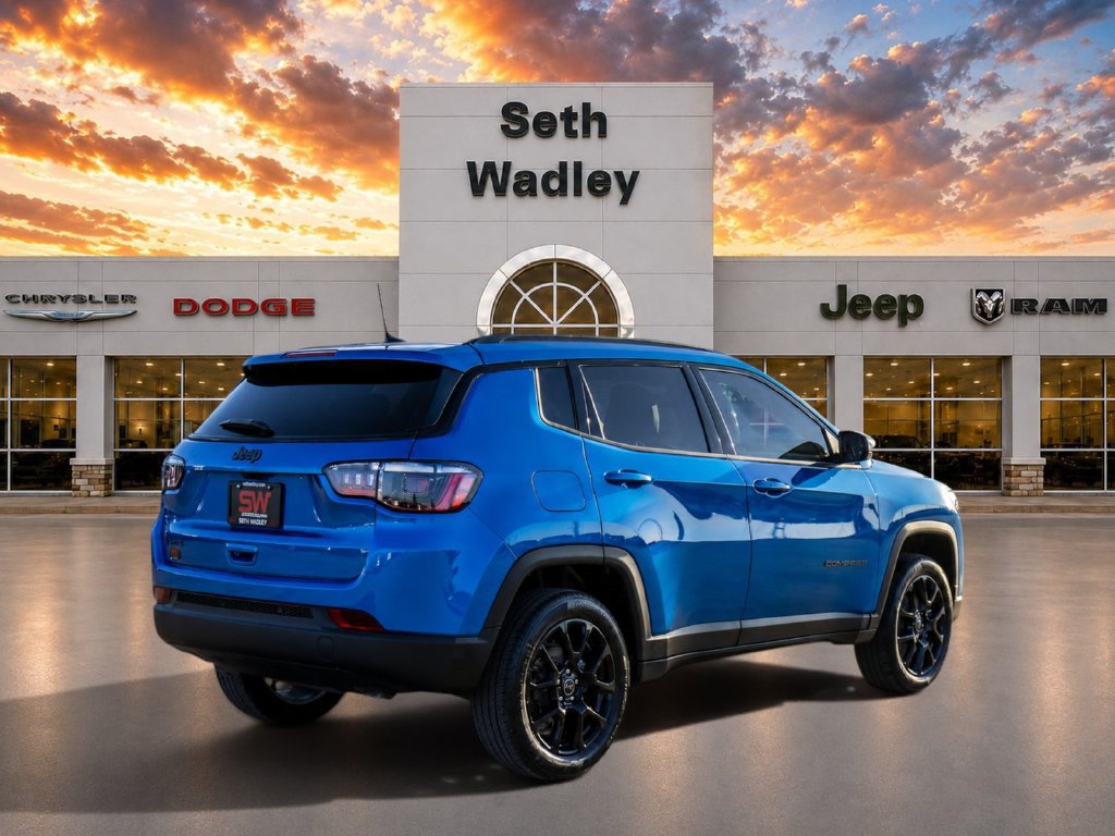 Used 2026 Jeep Compass Latitude AWD/4WD image 7