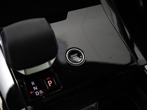 Certified 2026 Land Rover Range Rover Sport SE AWD/4WD image 12