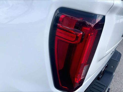 Used 2025 GMC Sierra 1500 SLT image 29