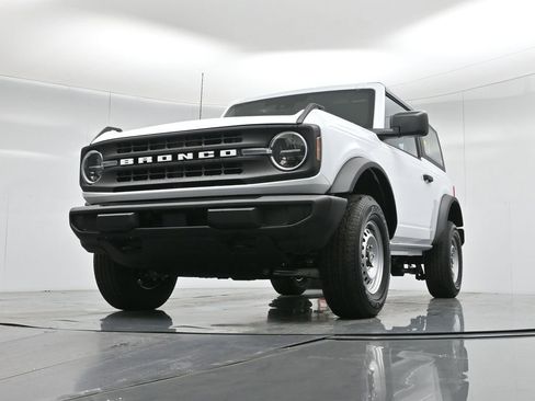 New 2025 Ford Bronco 2-Door image 39