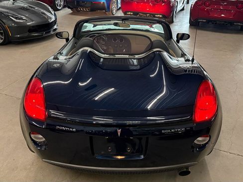Used 2006 Pontiac Solstice Convertible w/ Premium Package RWD image 9
