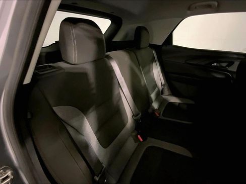 Used 2025 Chevrolet TrailBlazer LT AWD/4WD image 23