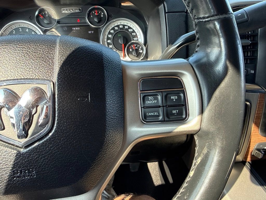 Used 2015 RAM 3500 Laramie AWD/4WD image 29