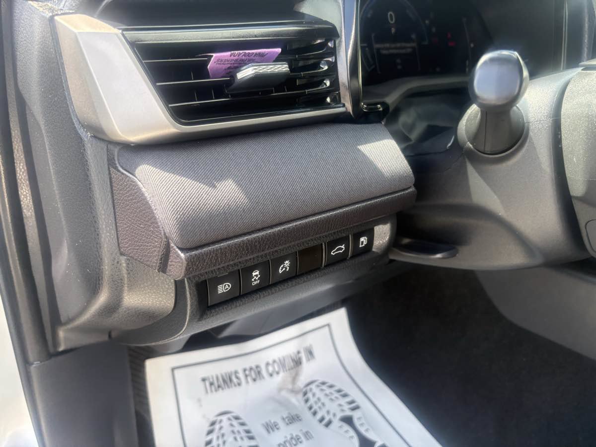 Used 2025 Toyota Camry LE FWD image 17