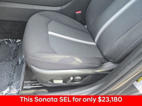 Used 2025 Hyundai Sonata SEL FWD image 34