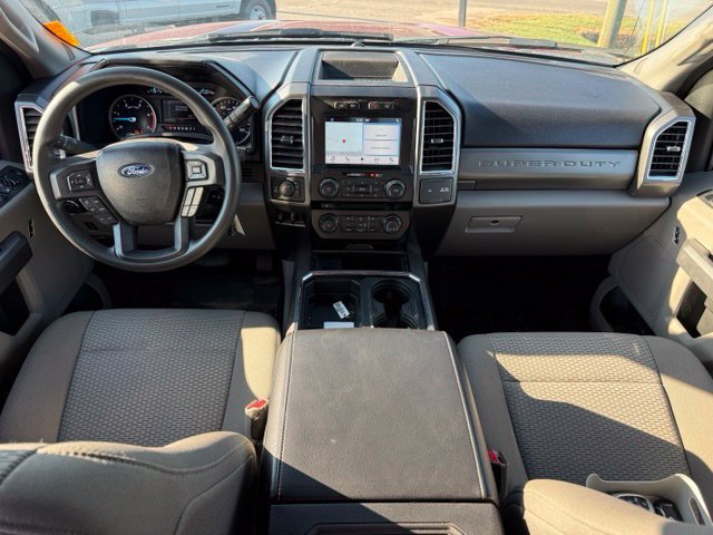 Used 2017 Ford F250 XLT w/ XLT Premium Package AWD/4WD image 12