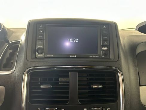 Used 2020 Dodge Grand Caravan GT FWD image 22