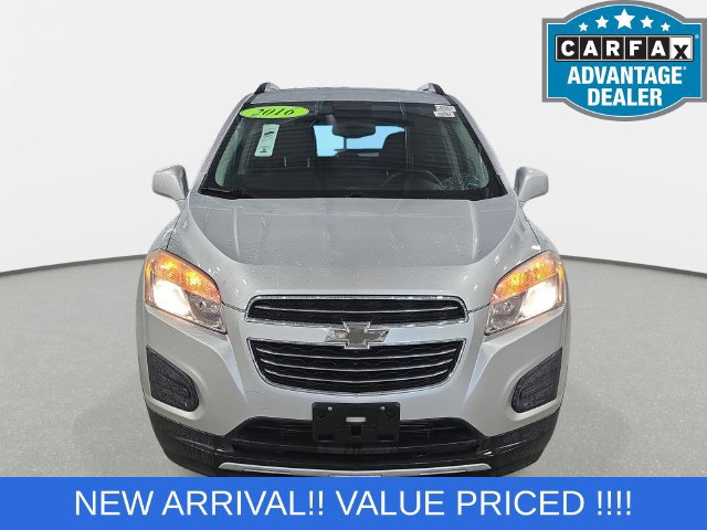 Used 2016 Chevrolet Trax LT w/ LPO, Protection Package FWD image 2