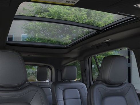 New 2026 Lincoln Aviator Reserve image 22