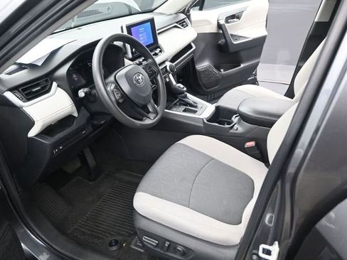 Used 2023 Toyota RAV4 XLE w/ Convenience Package FWD image 6