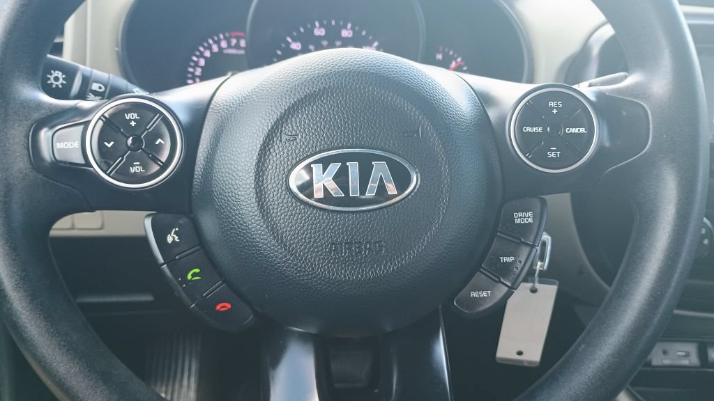 Used 2018 Kia Soul FWD image 12