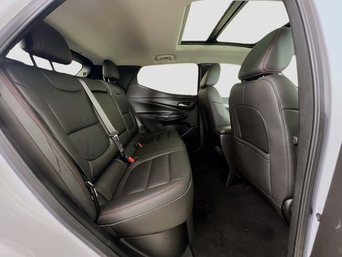 Used 2023 Chevrolet Bolt EUV Premier w/ Sun & Sound Package image 30