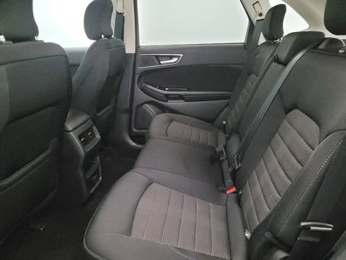 Used 2018 Ford Edge SEL image 18