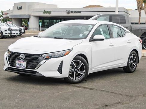 Used 2024 Nissan Sentra SV image 1