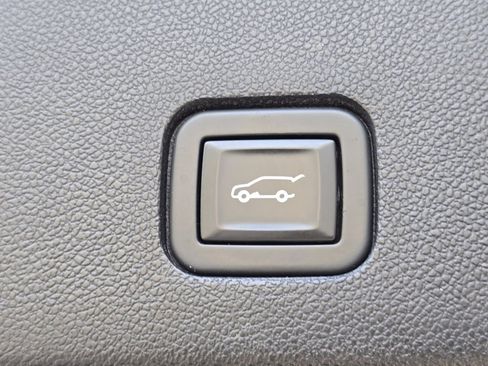 Used 2020 Cadillac XT6 Sport w/ Platinum Package image 30