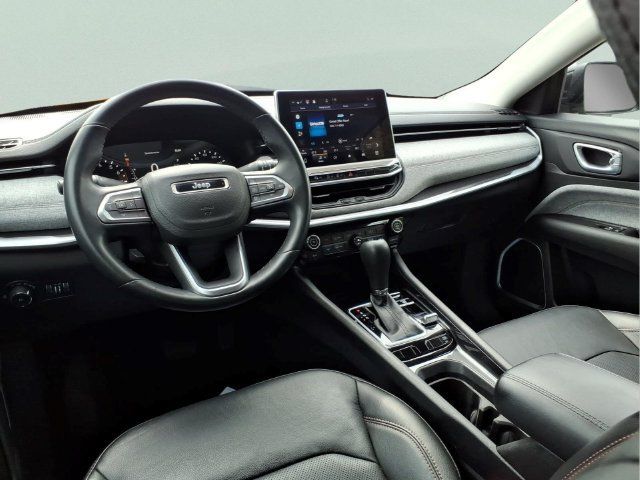 Used 2022 Jeep Compass Latitude AWD/4WD image 13