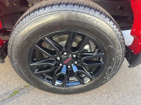 New 2026 GMC Sierra 1500 Elevation image 9