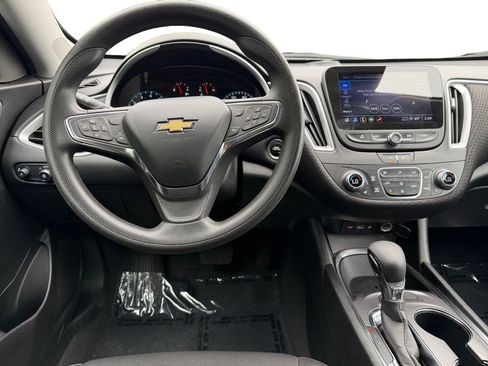 Used 2023 Chevrolet Malibu LT FWD image 10