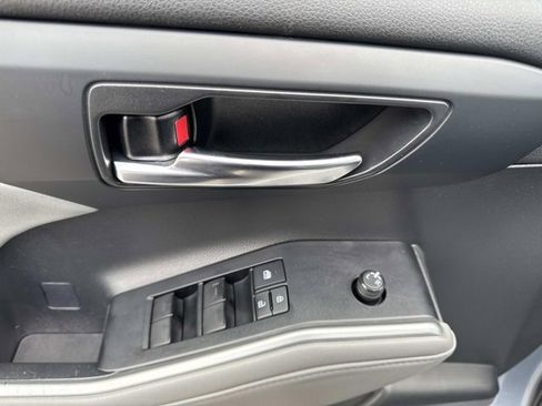 Certified 2022 Toyota Highlander XLE image 8