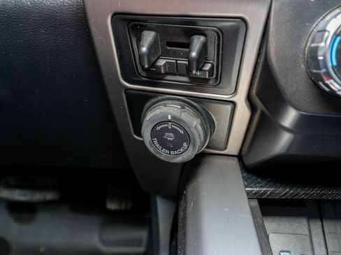 Used 2022 Ford F350 Platinum image 27