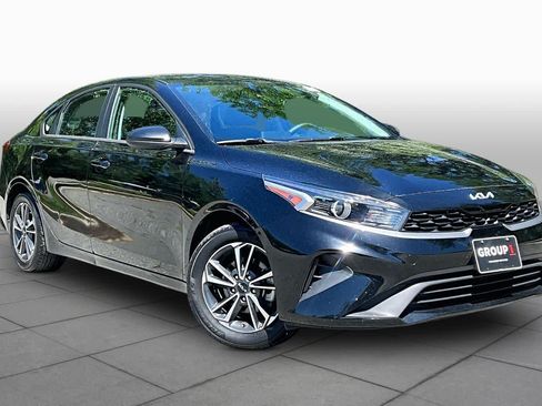 Used 2024 Kia Forte LXS FWD image 3
