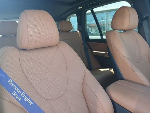 Used 2025 BMW X5 sDrive40i w/ M Sport Package RWD image 19