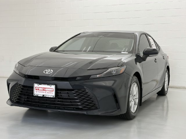 Used 2025 Toyota Camry LE w/ Convenience Package FWD image 4