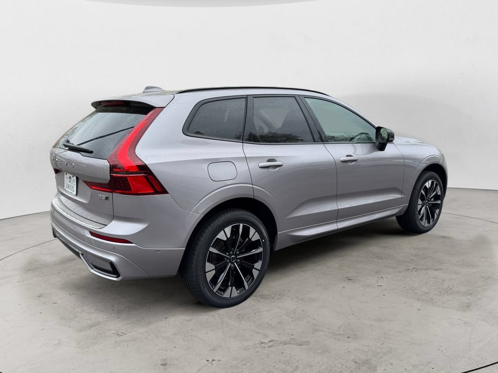 New 2026 Volvo XC60 B5 Plus w/ Protection Package Premier AWD/4WD image 7