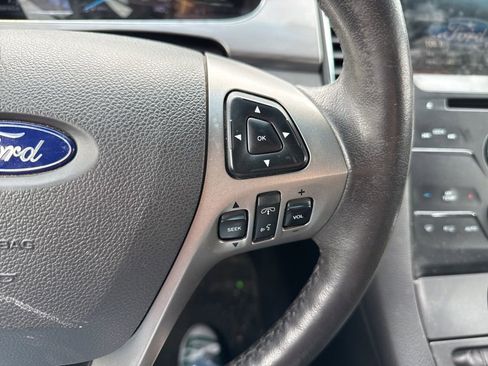 Used 2015 Ford Taurus SEL w/ Equipment Group 201A AWD/4WD image 11