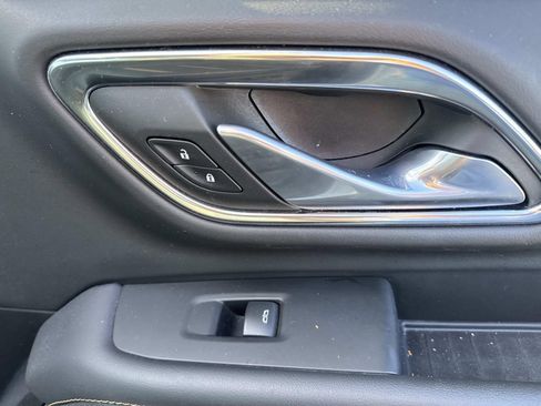 Used 2022 GMC Yukon AT4 image 15