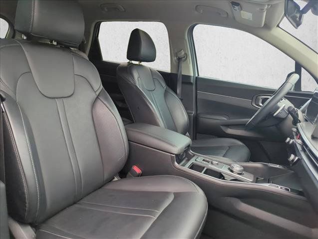 Used 2025 Kia Sorento EX AWD/4WD image 26