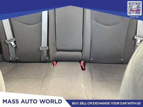 Used 2013 Toyota Prius Five image 9