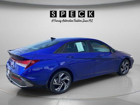 Certified 2025 Hyundai Elantra Sport FWD image 5