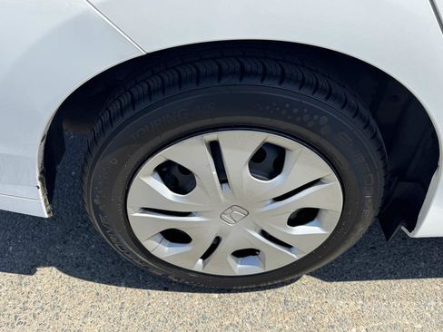 Used 2014 Honda Insight image 37