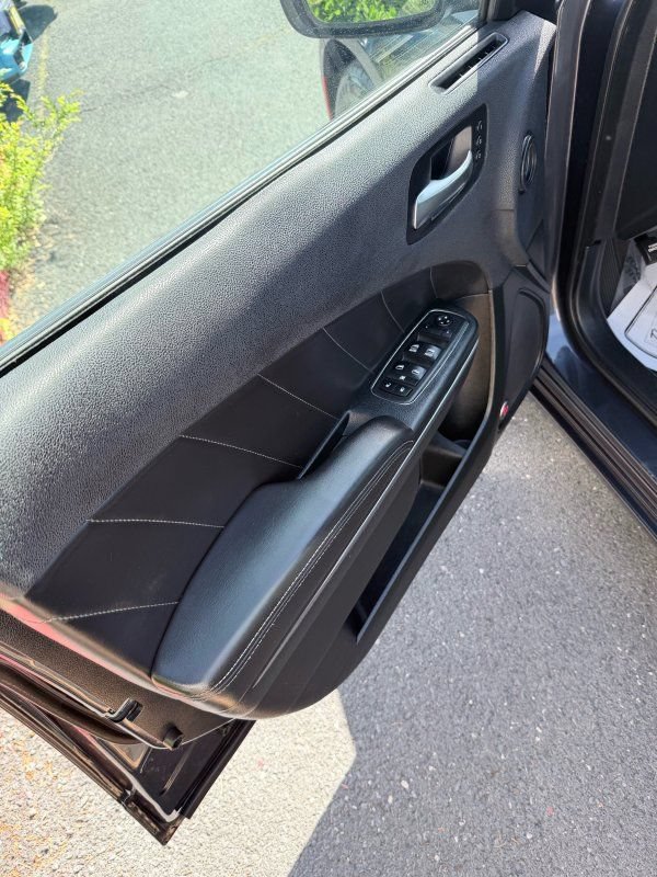 Used 2018 Dodge Charger GT AWD/4WD image 8