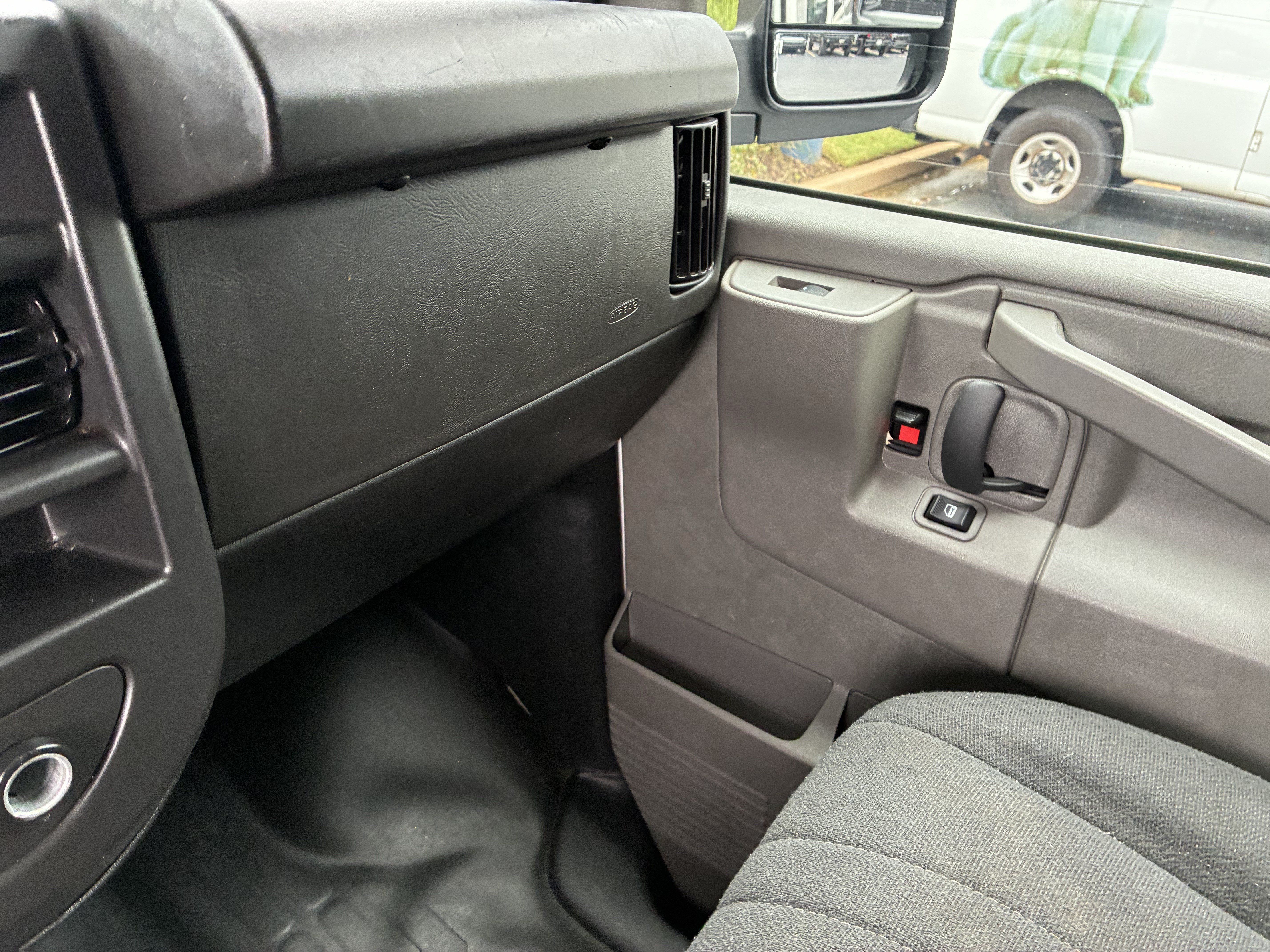Used 2025 Chevrolet Express 2500 w/ Driver Convenience Package RWD image 34