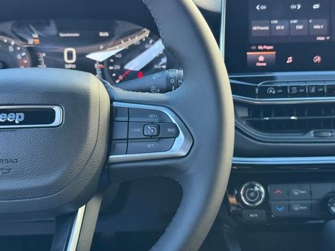 New 2026 Jeep Compass Latitude image 15
