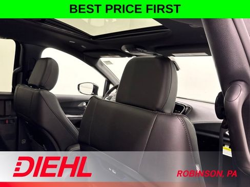 New 2027 Chrysler Pacifica Select w/ Family Tech Group FWD image 14
