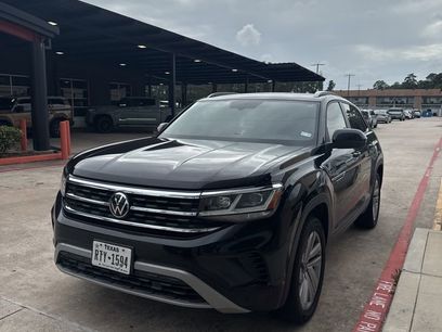 Used 2020 Volkswagen Atlas Cross Sport SE w/ Panoramic Sunroof Package