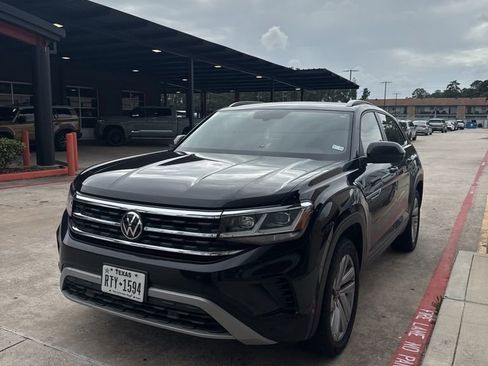 Used 2020 Volkswagen Atlas Cross Sport SE w/ Panoramic Sunroof Package image 1